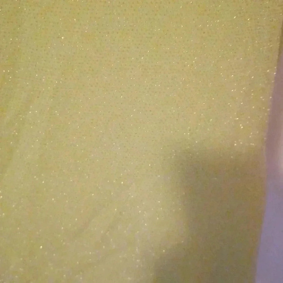 💙🌺Sparkly yellow-green top - Picture 4 of 8